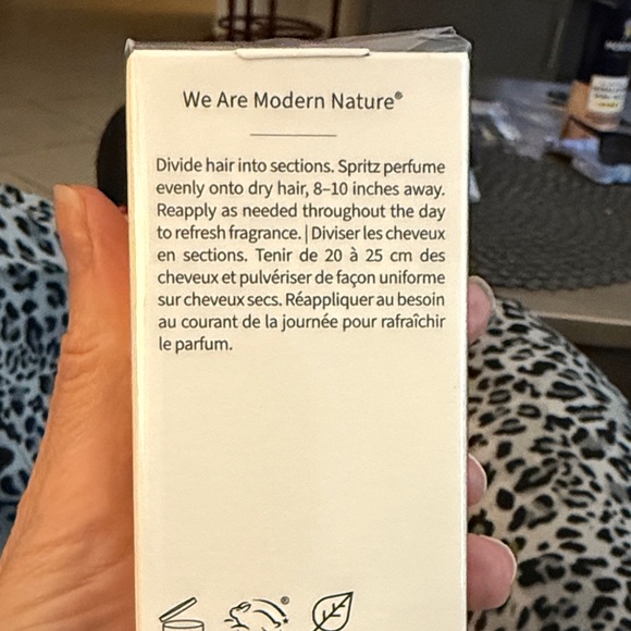 Amber Kiss Hair Perfume - White - Picture 3 of 5